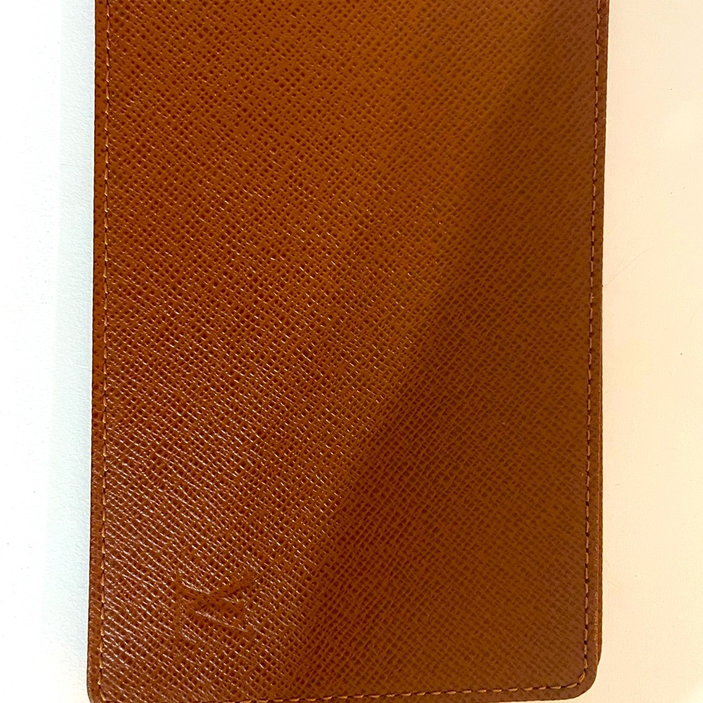 Louis Vuitton Brown Taiga Leather Card/Passport Holder Horizontal Print